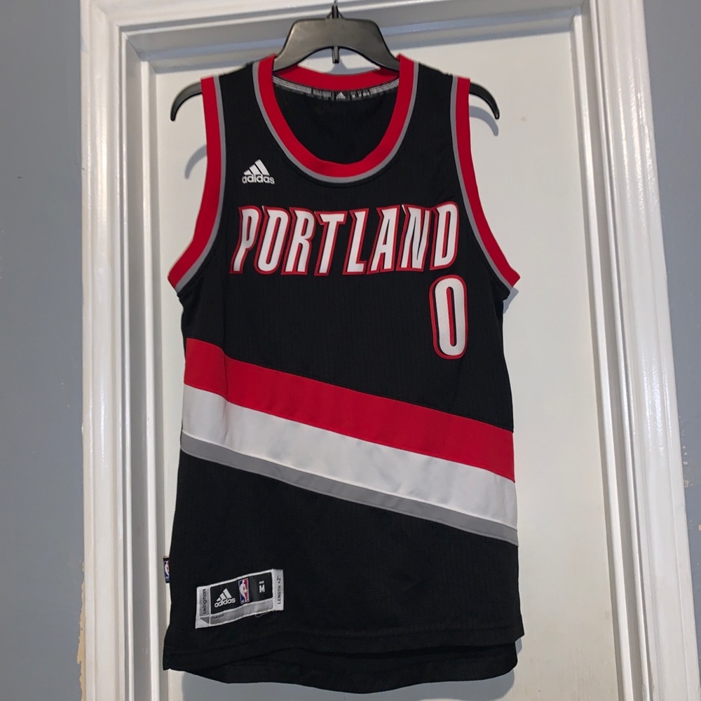 Mens adidas swingman Portland trailblazers lillard jersey size medium
